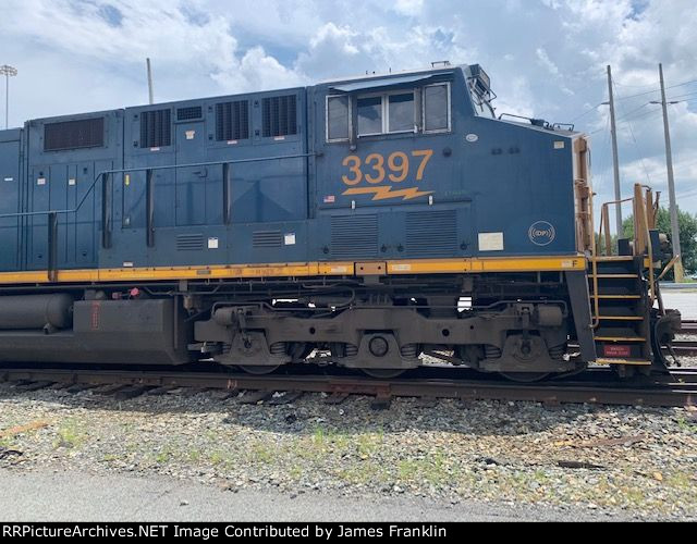 CSX 3397 BUILDING A 4 LOCO TRAIN